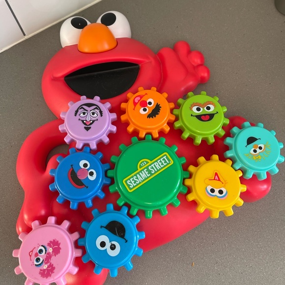 Other - Sesame Street Elmo & Friends Gear Play 8 Gears to Spin and Stack